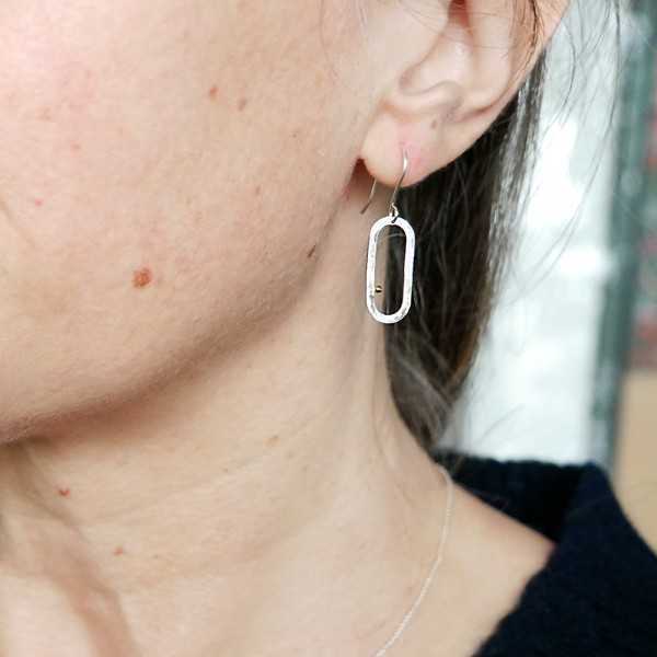 Boucles d'oreilles pendantes en argent 925 recyclé et or 24 carats minimaliste ovale Perle de Pluie