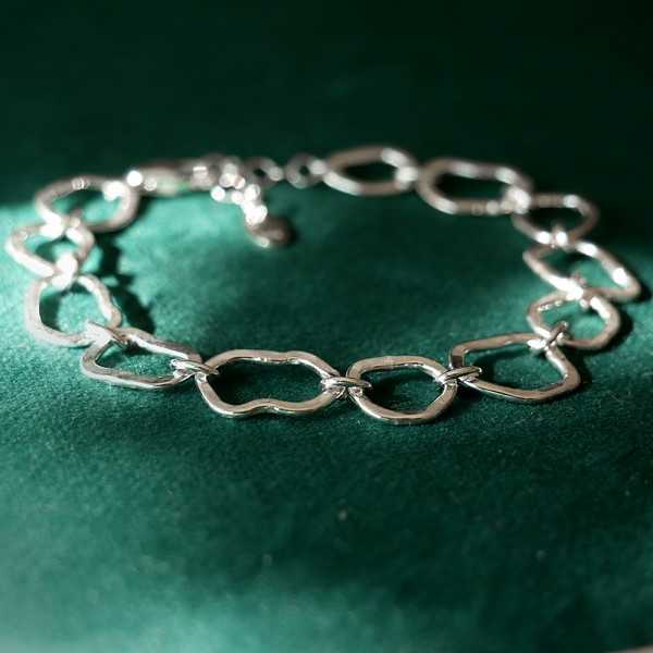 Großes Maya-Wolkenarmband aus recyceltem 925er Silber verstellbar