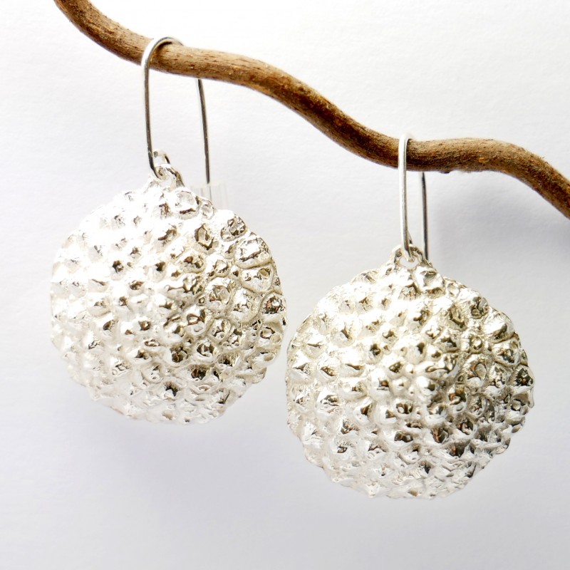 Wonderful Litchi sterling silver long earrings Litchi 97,00 € Wonderful Litchi sterling silver long earrings Litchi 97,00 €