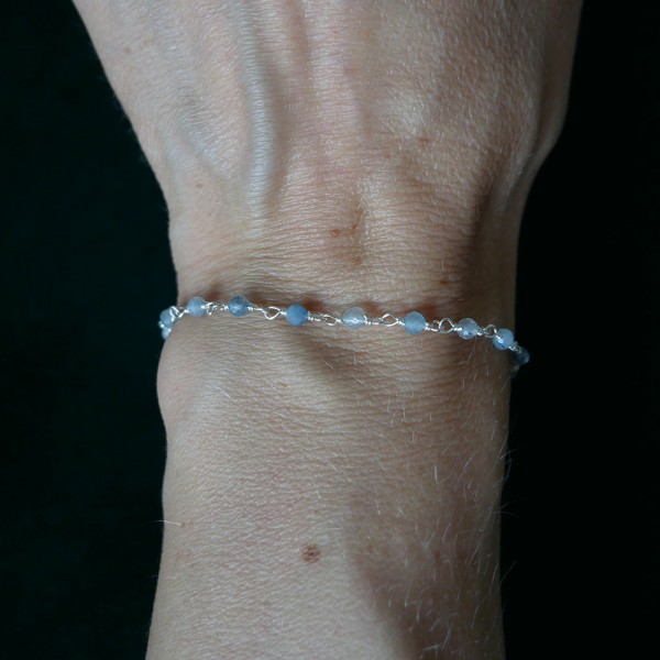 Aquamarin-Rosenkranz-Armband mit 3 mm großen facettierten Perlen und 925er Silber, minimalistisch und verstellbar