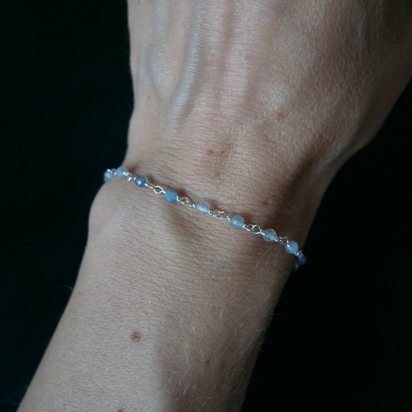 Aquamarin-Rosenkranz-Armband mit 3 mm großen facettierten Perlen und 925er Silber, minimalistisch und verstellbar