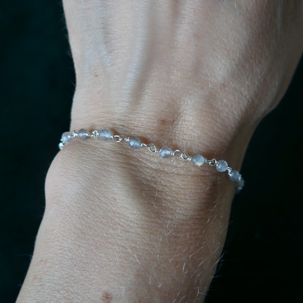 Labradorit-Rosenkranz-Armband mit 3 mm großen facettierten Perlen und 925er Silber, minimalistisch und verstellbar