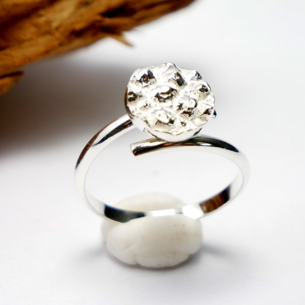 Little sterling silver Litchi adjustable ring Litchi 57,00 €