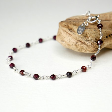 Rhodolit-Rosenkranz-Armband mit 3 mm großen facettierten Perlen und 925er Silber, minimalistisch und verstellbar