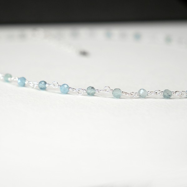 Minimalistische Aquamarin-Rosenkranzkette mit 3 mm großen facettierten Perlen