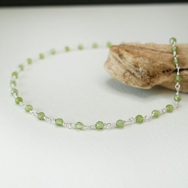 Rosenkranzkette mit 3 mm facettierten Peridotperlen und 925er Silber