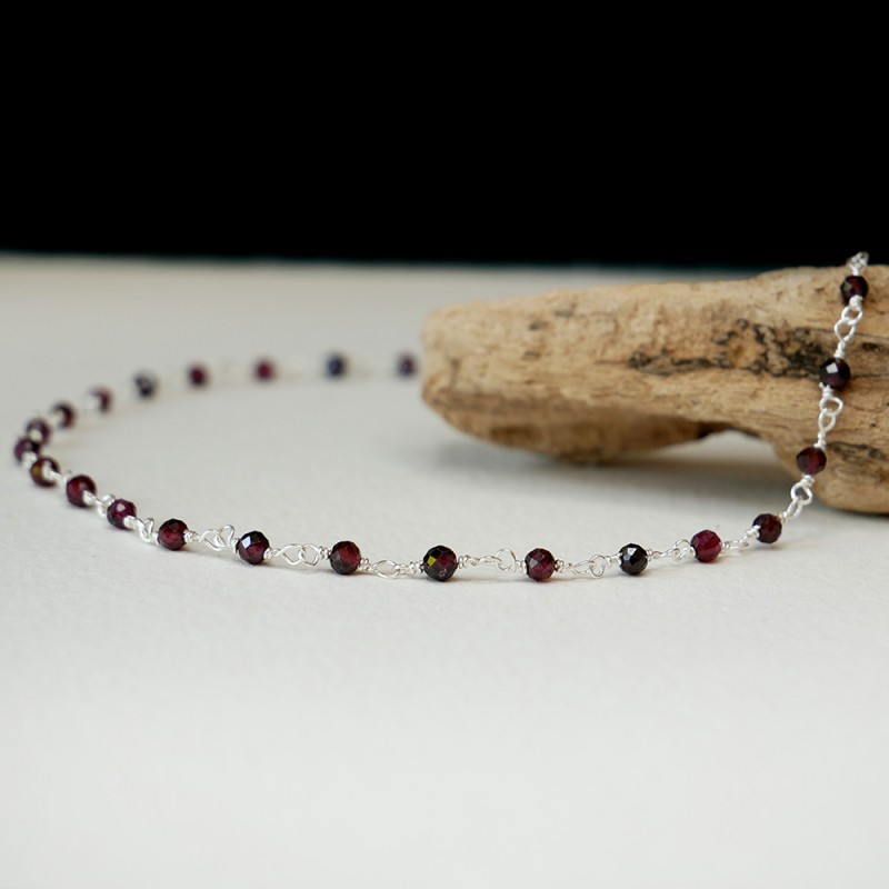 Rosenkranzkette mit 3 mm facettierten Rhodolithperlen und 925er Silber