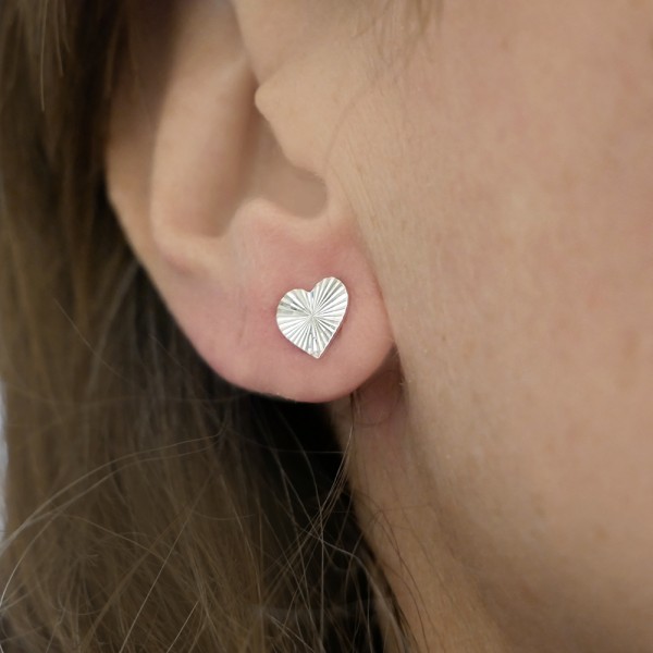 Grande boucles d'oreilles puces cœurs scintillant en argent 925 strié recyclé fines pour femme