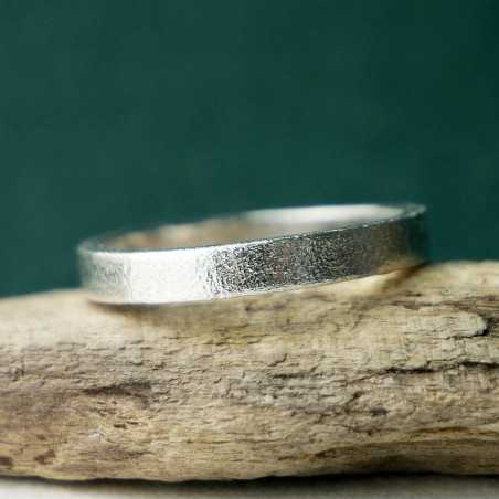 Stapelbarer Sandgestrahlt Ring aus recyceltem 925er Silber für Dame...