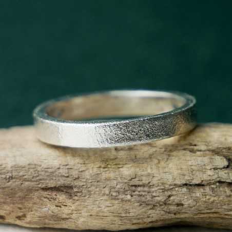 Stapelbarer Sandgestrahlt Ring aus recyceltem 925er Silber für Dame...
