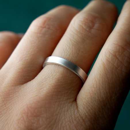Bague 3 mm brossée en argent 925 recyclé pour femme et pour homme