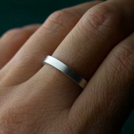 Bague 3 mm brossée en argent 925 recyclé pour femme et pour homme