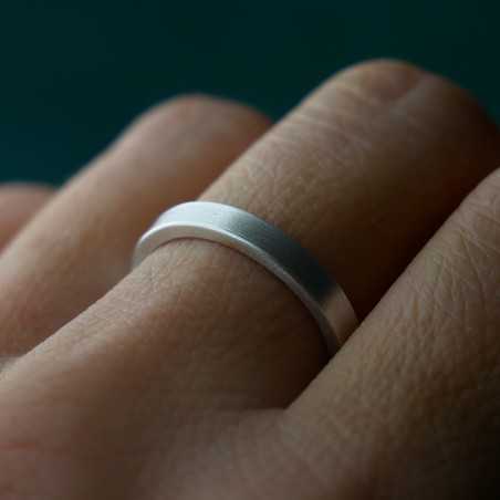 Bague 3 mm brossée en argent 925 recyclé pour femme et pour homme