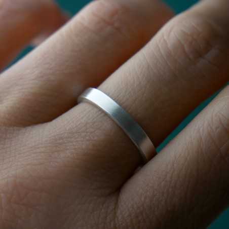 Bague 3 mm brossée en argent 925 recyclé pour femme et pour homme