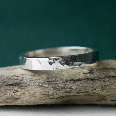 Bague 3 mm martelée en argent 925 recyclé pour femme et pour homme