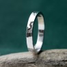 Bague 3 mm martelée en argent 925 recyclé pour femme et pour homme