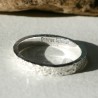 3 mm schmaler Ring mit geknitterter Struktur aus recyceltem 925er Sterlingsilber für Damen und Herren