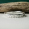 Bague 3 mm texture froissée en argent 925 recyclé pour femme et pour homme