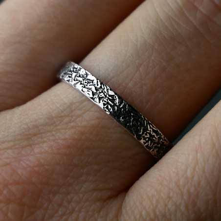 3 mm schmaler Ring aus recyceltem 925er Sterlingsilber mit Vintage-Patina für Damen und Herren.