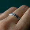 Bague 3 mm texture froissée patinée en argent 925 recyclé pour femme et pour homme