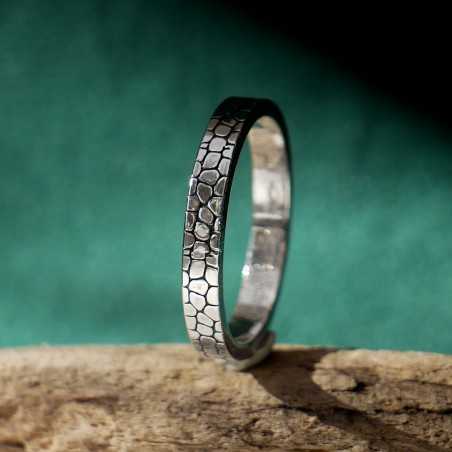 3mm Patinated Scale Ring in Recycled 925 Sterling Silver for Women and Men