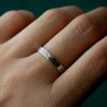 3 mm schmaler Ring mit patiniertem Holzmotiv aus recyceltem 925er Sterlingsilber für Damen und Herren