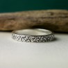 3 mm schmaler Ring mit mattierter Patina aus recyceltem 925er Sterlingsilber für Damen und Herren