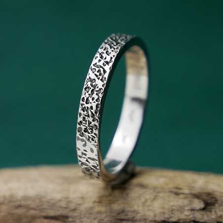 3 mm schmaler Ring mit mattierter Patina aus recyceltem 925er Sterlingsilber für Damen und Herren