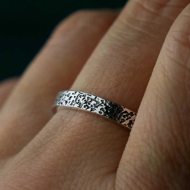 Stapelbarer Sandgestrahlt Ring aus recyceltem 925er Silber für Dame...
