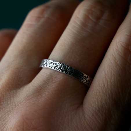 3 mm schmaler Ring mit mattierter Patina aus recyceltem 925er Sterlingsilber für Damen und Herren