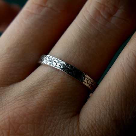 Stapelbarer Sandgestrahlt Ring aus recyceltem 925er Silber für Dame...