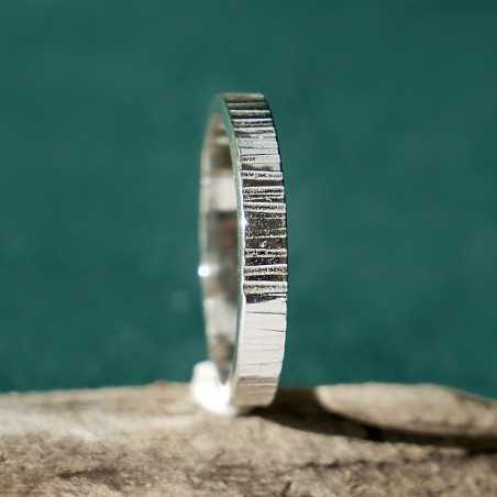 Bague 3 mm striée "Ondée" en argent 925 recyclé pour femme et pour homme