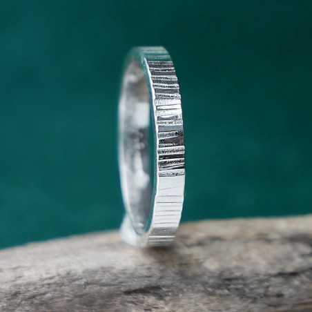 Bague 3 mm striée "Ondée" en argent 925 recyclé pour femme et pour homme