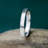 Bague 3 mm striée "Ondée" en argent 925 recyclé pour femme et pour homme