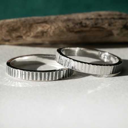 Bague 3 mm striée "Ondée" en argent 925 recyclé pour femme et pour homme