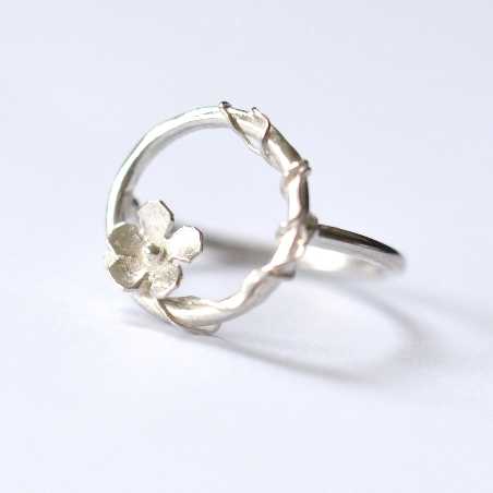 Sterling silver Sakura flower ring Sakura 67,00 €