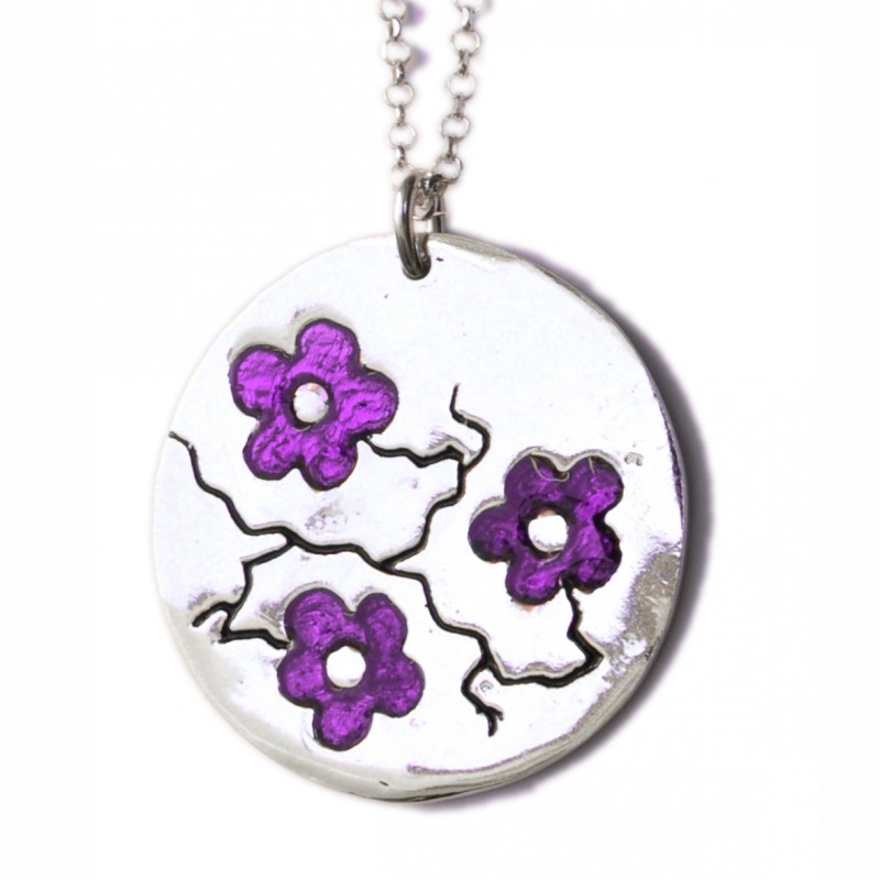 Cherry Blossom round necklace. Sterling silver and violet resin. Cherry Blossom 85,00 € Cherry Blossom round necklace. Sterling silver and violet resin. Cherry Blossom 85,00 €