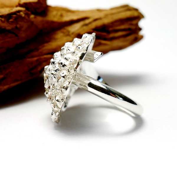 Beautiful Litchi sterling silver adjustable ring Litchi 85,00 €