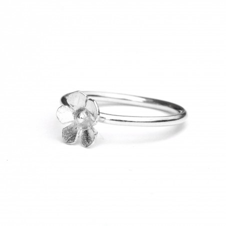 Small Sakura flower sterling silver ring Sakura 35,00 €