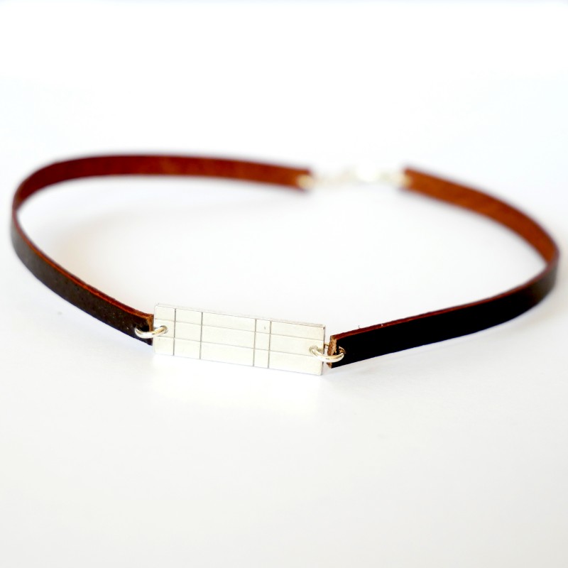 Bracelet gourmette Kilt en argent massif 925/1000 et cuir marron Pour homme 35,00 € Bracelet gourmette Kilt en argent massif 925/1000 et cuir marron Pour homme 35,00 €