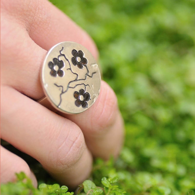 Black Cherry Blossom adjustable sterling silver ring Cherry Blossom 107,00 € Black Cherry Blossom adjustable sterling silver ring Cherry Blossom 107,00 €