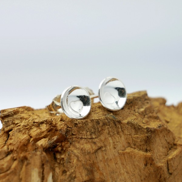 Sterling silver minimalist heart earrings  MIN 25,00 €