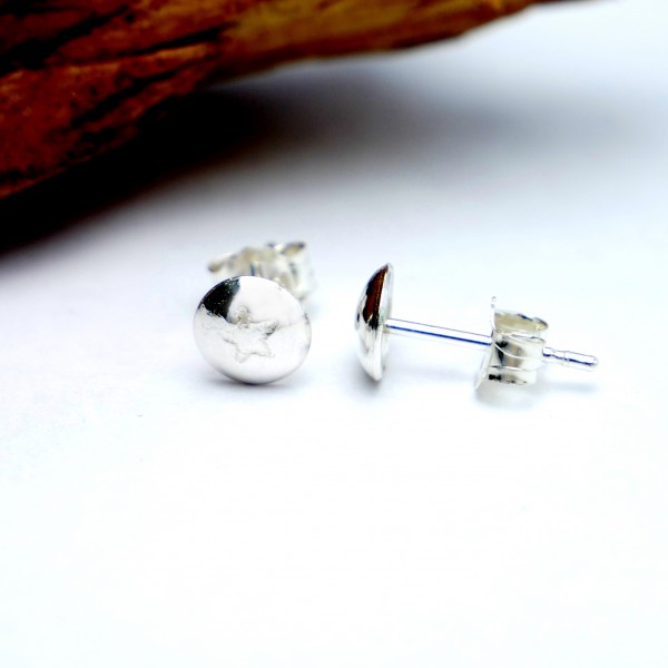 Sterling silver small minimalist star earrings MIN 25,00 €