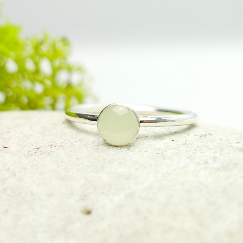 Little sterling silver ring with phosphorescent resin NIJI 25,00 € Little sterling silver ring with phosphorescent resin NIJI 25,00 €