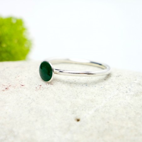 Minimalistischer kleiner Sterling Silber Ring mit Grünes Harz NIJI 25,00 €