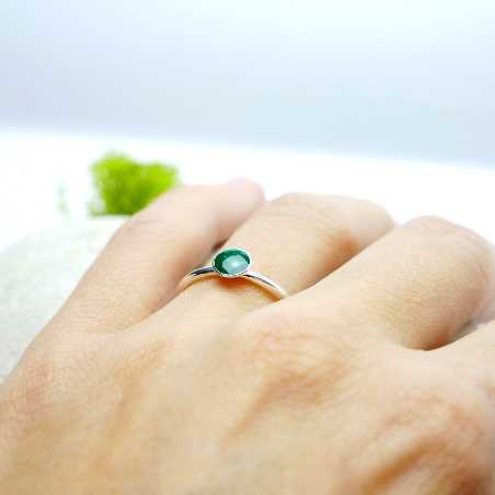 Minimalistischer kleiner Sterling Silber Ring mit Grünes Harz NIJI 25,00 €