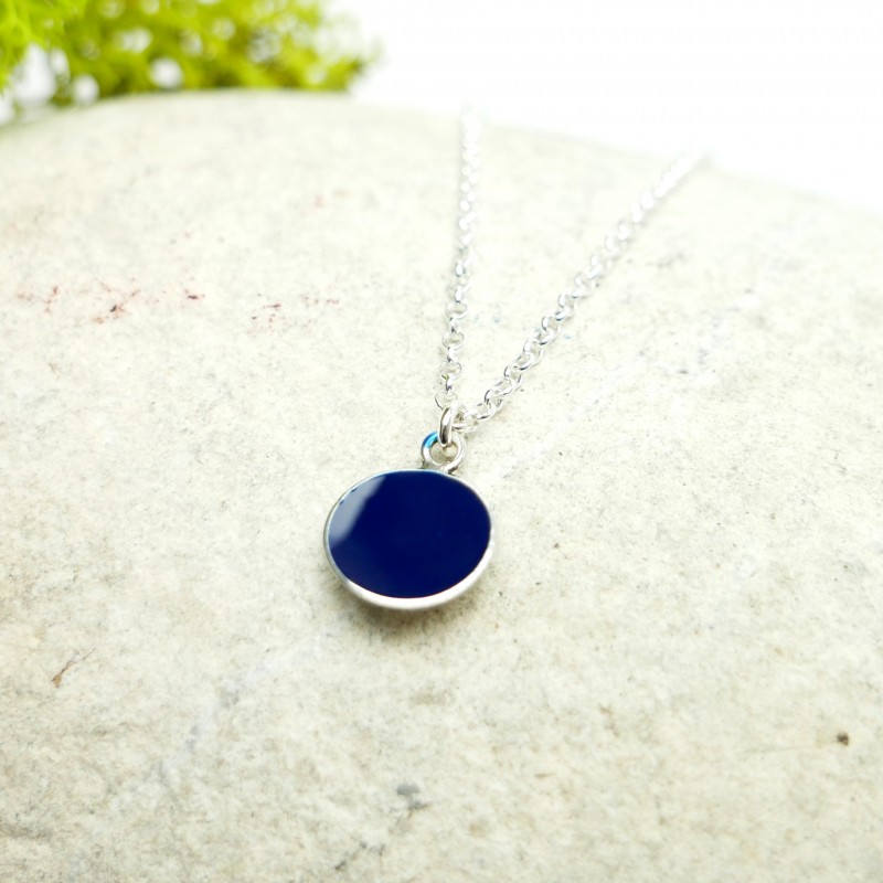 Sterling silver dark blue pendent with chain NIJI 27,00 € Sterling silver dark blue pendent with chain NIJI 27,00 €