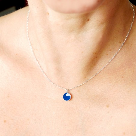 Collier femme minimaliste en argent 925 et résine bleue pervenche Desiree Schmidt Paris fabrication française