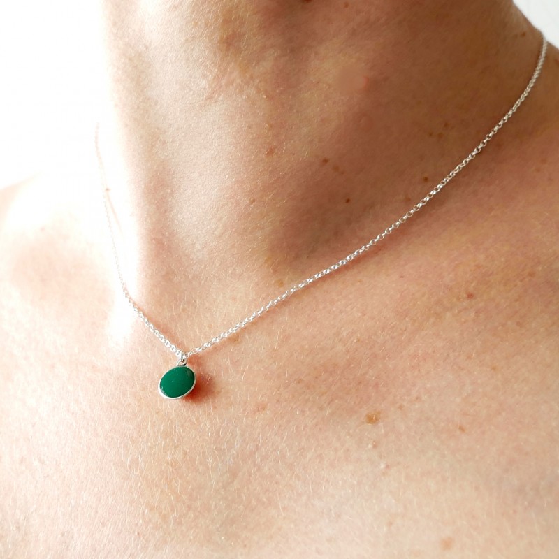 Sterling silver fir green pendent with chain NIJI 27,00 € Sterling silver fir green pendent with chain NIJI 27,00 €