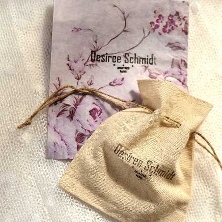 Minimalistische kleine Sterling Silber Ohrringe mit Violettes Harz NIJI 25,00 €